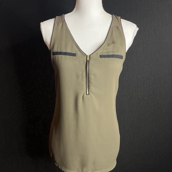 Express army green zip front dress tank. Medium. Like new. - Picture 1 of 3